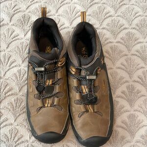 KEEN Youth Brown Hiking Shoes